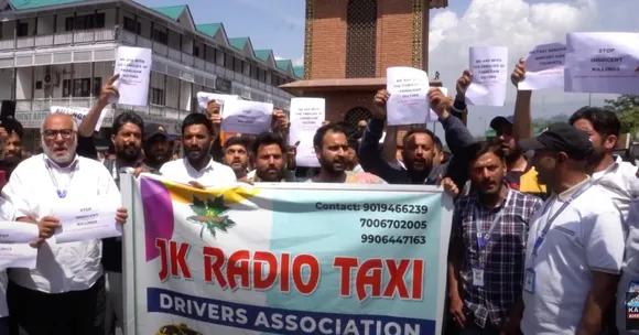 In the Wake of Tragedy, Kashmiri Taxi Drivers Stand Strong & Offer Free Rides to Tourists