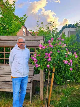 68-YO Ex-Banker Grows 200+ Organic Veggies & Fruits on His Terrace