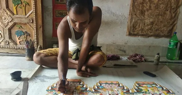 This 2000-YO Scroll Art Once Told Epics — Now It’s Being Revived by Artists Across India