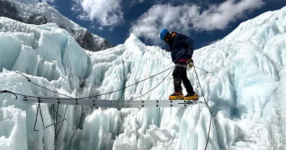 How Did This Software Engineer Climb Everest, Run a Marathon & Work Full-Time — All at Once?