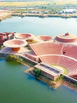 This 446-Acre University Campus in Bihar Runs Entirely on Solar Power & Harvests Its Own Water
