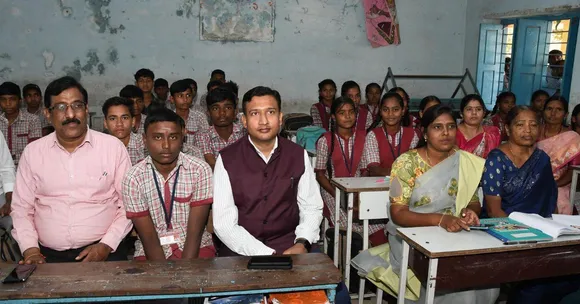 IAS Officer’s Powerful 20-Minute-A-Day Idea Tackled Absenteeism & Tobacco in 250 Telangana Schools