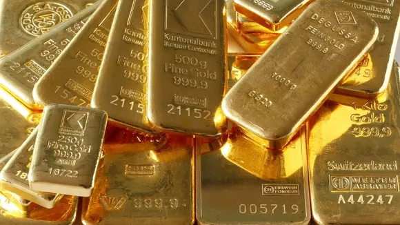 gold rate today, gold jumps 2400 rupees, gold price Rs 99750, US Fed meeting impact