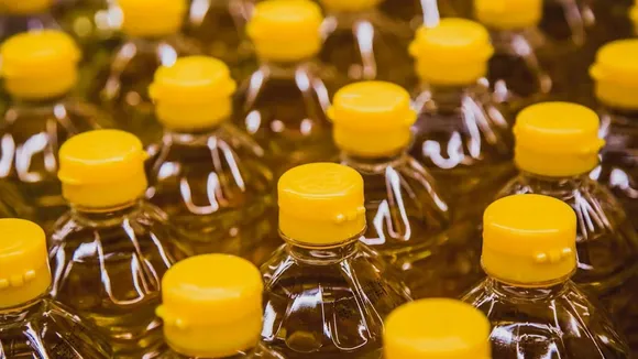 edible oil prices drop India, import duty cut cooking oil, mustard oil price fall, palm oil price India