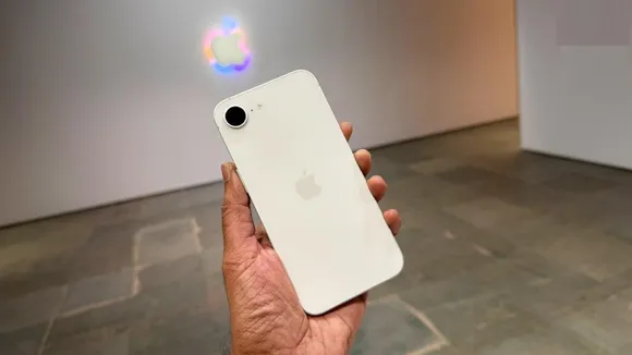 iphone 16e main