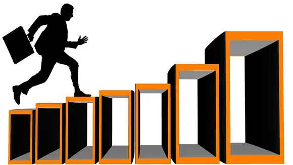 mutual fund, mutual fund investment tips, mutual fund investment tips, mutual fund SIP investment, regular investment in mutual fund, SIP missed instalment impact, power of compounding, rupee cost averaging SIP, म्यूचुअल फंड नियमित निवेश