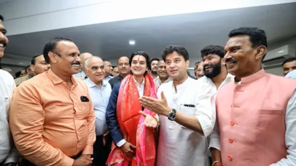 mahanaaryaman scindia, mahanaaryaman scindia education, mahanaaryaman scindia property, mahanaaryaman scindia mpca president, mahanaaryaman scindia work experiance, महानआर्यमन सिंधिया