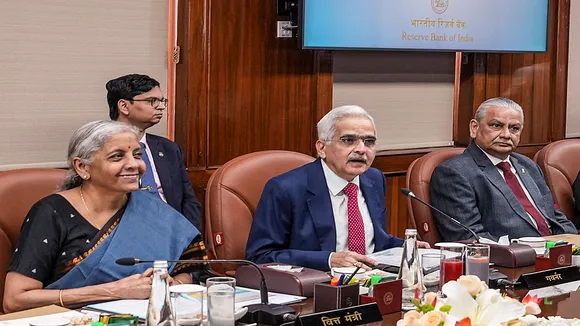 FM Nirmala Sitharaman RBI Governor Shaktikanta Das