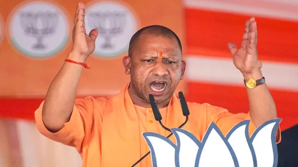 Yogi Adityanath vs Arvind Kejriwal