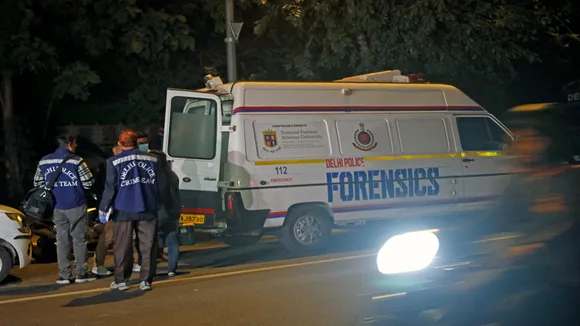 Israel Embassy blast, इजरायली दूतावास के पास विस्फोट,  सीसीटीवी में दिखाई दिए दो संदिग्ध युवक, Two suspects caught on CCTV
