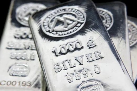 Gold vs Silver investors may get more return on silver than gold as silver used in industry 5g evs best option to invest silver