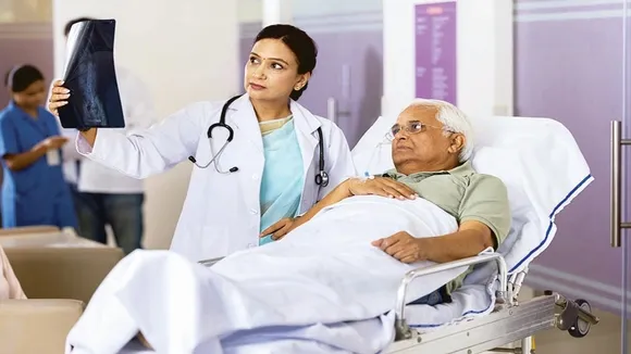 Health Insurance Buying Tips: रिटायरमेंट से पहले हेल्थ इंश्योरेंस लेने का है इरादा? इन 5 बातों का रखें ध्यान ताकि बाद में न पड़े पछताना
