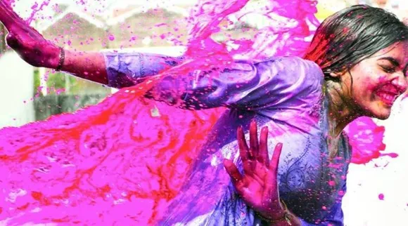 Safe Holi Tips: होली खेलनी है तो इन बातों का न करें नजरअंदाज, थोड़ी सी लापरवाही बन जाएगी मुसीबत
