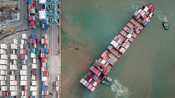 Latest Exports Data, India Exports June 2023, India Exports dropped 22 per cent, demand slowdown, global markets, Commerce Ministry, World Bank, World Bank Global Economic Prospects Report, Trade Deficit, Import, Export, Inflation, Global Economic Growth Rate, Indian Trade Deficit, भारत का एक्सपोर्ट, भारत का निर्यात, भारत का व्यापार घाटा, भारत की ग्रोथ रेट, वाणिज्य मंत्रालय, वाणिज्य सचिव, जून 2023 एक्सपोर्ट, भारत का आयात-निर्यात
