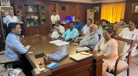 Congress, Goa Congress, 8 MLA, joined BJP, former chief minister, Digambar Kamat, leader of Opposition, Micheal Lobo,