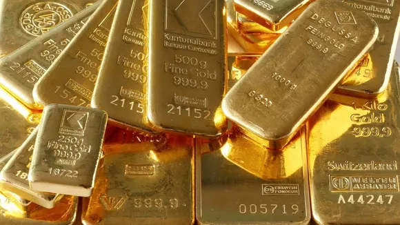 Gold investment, गोल्ड इन्वेस्टमेंट, सोने में निवेश, बैलेंस्ड पोर्टफोलियो, balanced portfolio, सोने में निवेश के बेहतर तरीके, best ways to invest in gold, फेस्टिव सीजन में खरीदें सोना, Gold buying in festive season, फिजिकल, Physical Gold, डिजिटल गोल्ड, Digital Gold, गोल्ड ईटीएफ, गोल्ड एक्सचेंज-ट्रेडेड फंड, Gold ETF, सॉवरेन गोल्ड बॉन्ड, SGB, Tax benefits of investing in SGB, एसजीबी में निवेश पर टैक्स छूट