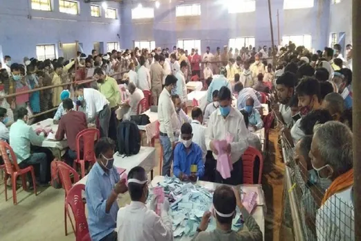 यूपी के शिक्षक संघ का दावा, 1600 से ज्यादा शिक्षकों-कर्मियों की कोरोना से मौत, 90% ने की थी चुनावी ड्यूटी
