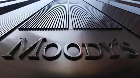 Moody’s on Adani Group: अडानी ग्रुप को लगा झटका, मूडीज ने 4 कंपनियों का क्रेडिट आउटलुक किया निगेटिव, बताई ये बड़ी वजह