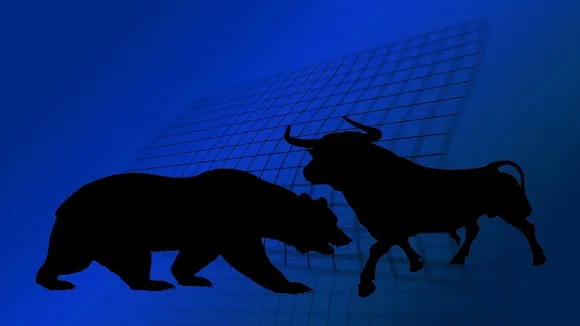 Stock Market: IT-मेटल शेयरों ने संभाला बाजार, निफ्टी 18050 के पार, सेंसेक्‍स भी हरे निशान में, TATASTEEL-HCL टॉप गेनर्स