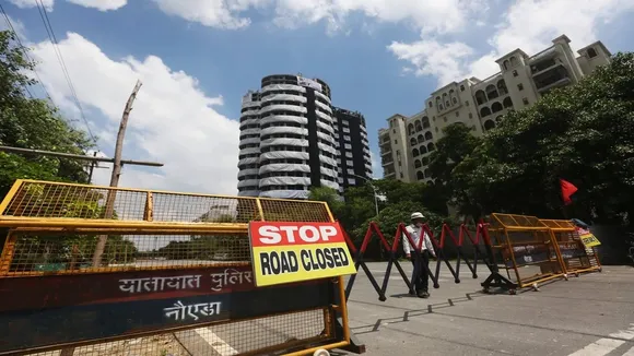 Noida twin towers demolition