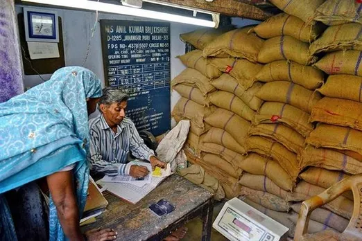 COVID-19: 80 करोड़ को 3 महीने सस्ता राशन, 3 रु/किलो चावल तो 2 रु में 1 किलो गेंहू, बनेंगे नए क्षेत्रीय ग्रामीण बैंकों