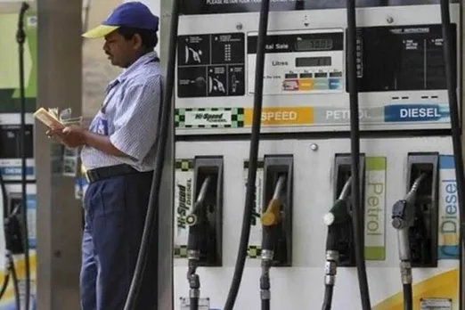 Petrol-Diesel Price : आज भी बढ़े पेट्रोल-डीजल के दाम, लगातार 5वें दिन कीमतों में लगी आग