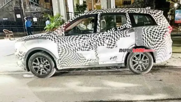 Mahindra XUV700 6-seater