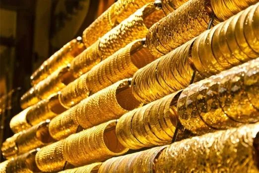 Silver, Gold Rate Today: सोने के भाव में मामूली बढ़त, चांदी हुई सस्ती