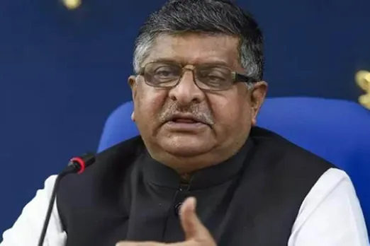 Twitter ने रविशंकर प्रसाद का एकाउंट करीब एक घंटे तक ब्लॉक किया, सोशल मीडिया प्लेटफॉर्म पर भड़के केंद्रीय मंत्री