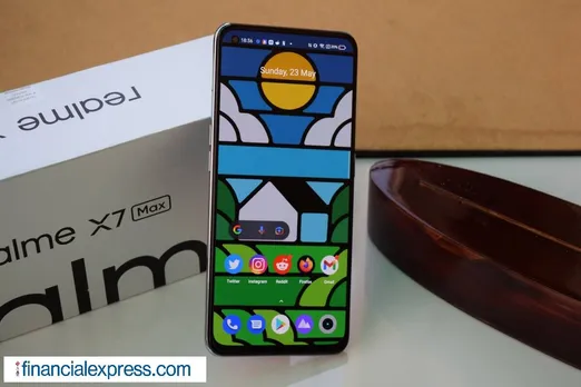 Smartphone Sale Offers on amazon and flipkart samsung realme xiaomi apple iPhone know full discount details