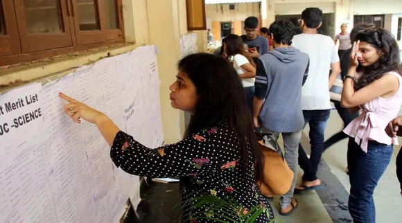 DU SOL Admissions, School of Open Learning, SOL, Delhi University admission process, undergraduate course, postgraduate programmes,