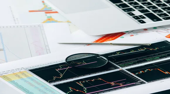Tech Stocks: IT सेक्‍टर में फिर बन रहे हैं कमाई के मौके; TCS, Infosys, HCL समेत ये शेयर पोर्टफोलियो में करें शामिल