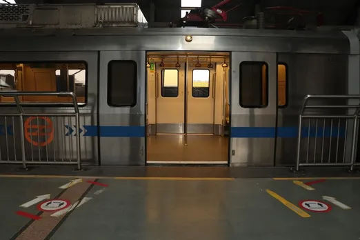 delhi metro services on independence day from timings to parking details and know about Feeder electric buses