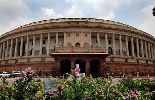 Parliament Winter Session 2021 Live Updates:लोकसभा में कृषि कानून रद्द करने का बिल पास, बहस न कराने पर विपक्ष का हंगामा
