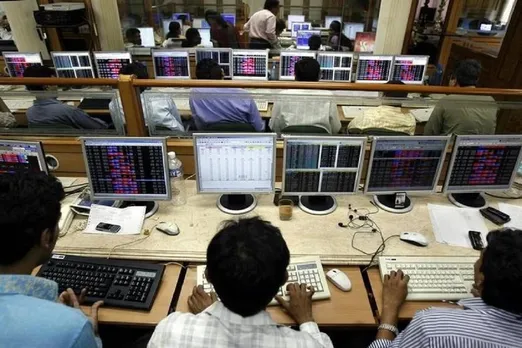 Share Market Closing Bell: सेंसेक्स में मामूली गिरावट, निफ्टी 17353 पर हुआ बंद, बैंकिंग स्टॉक्स में अच्छी खरीदारी