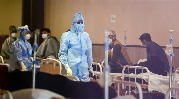 India reports 2.71 lakh fresh Covid-19 cases, Omicron cases now at 7,743