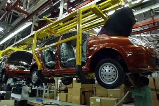 Tata Motors FY22 Q1 Results: टाटा मोटर्स की रेवेन्यू हुई दोगुनी, घाटे में भी आई कमी, कंपनी पर निवेशकों का भरोसा बरकरार