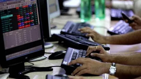 Stocks in News: फोकस में रहेंगे ZEEL, HDFC, Muthoot Finance, Titan समेत ये स्टॉक, इंट्राडे में दिख सकता है एक्शन