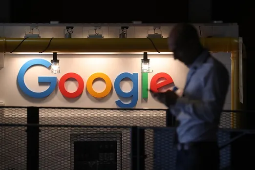 google, google workforce, google employee, asians in google office, white people in google, women in google, गूगल,