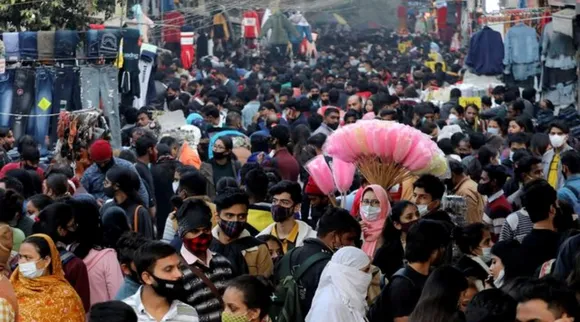 Corona Omicron Variant : देश में ओमिक्रॉन वैरिएंट के केस 400 के पार, कोरोना से लगातार तीसरे दिन 300 से ज्यादा मौतें