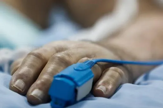 महामारी में मुनाफाखोरी! ऑक्सीमीटर, नेबुलाइजर जैसे उपकरणों पर अभी लिया जा रहा 709% तक मार्जिन, अब सरकार ने बांधी 70% की लिमिट