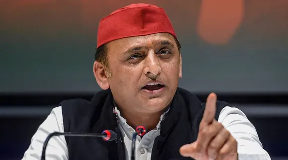 UP Election 2022 : यूपी में नेताओं के बीच जुबानी जंग तेज, अखिलेश ने कहा- सीएम चुनाव न लड़ें, वह जा रहे हैं