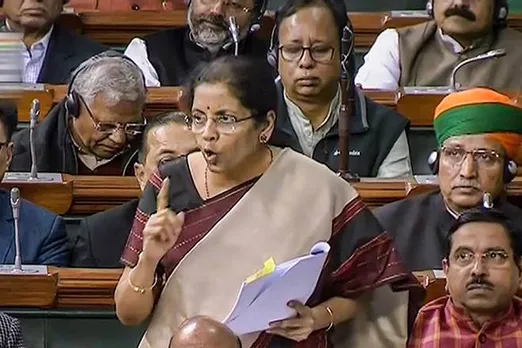 अर्थव्यवस्था का प्रबंधन काफी सक्षम डॉक्टरों की देखरेख में हो रहा है: संसद में सीतारमण