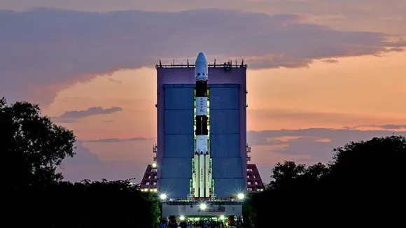 Aditya L1 mission, ISRO, Sriharikota, Andhra Pradesh, solar expedition, voyage to the Sun, PSLV C57, Sun observatory mission, Chandrayaan-3, ISRO Chairman, S Somanath, Mars Orbiter Mission, MOM, आदित्य एल1 मिशन, इसरो, श्रीहरिकोटा, आंध्र प्रदेश, सौर अभियान, सूर्य की यात्रा, पीएसएलवी सी57, सन ऑब्जर्वेटरी मिशन, चंद्रयान-3, इसरो अध्यक्ष, एस सोमनाथ, मंगल ऑर्बिटर मिशन