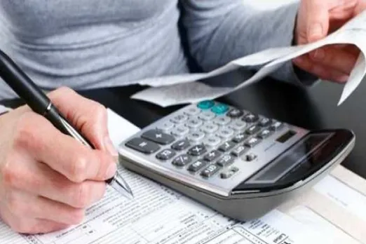 ITR फॉर्म में बदलाव कर रहा है CBDT, करदाताओं को रिटर्न फाइलिंग की बढ़ी हुई डेडलाइन का फायदा देने की तैयारी