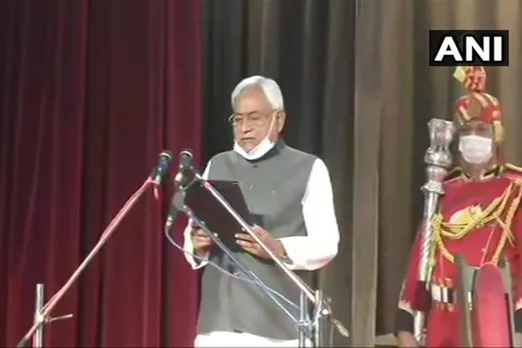 nitish kumar takes oath as the CM of Bihar for the seventh time
