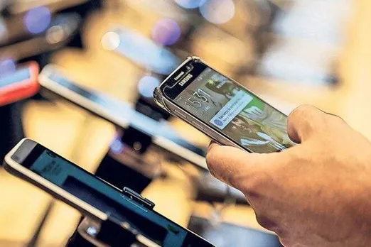 India’s mobile handset market declined 9% y-o-y in 2020 due to a decline in feature phone shipments. The feature phone market registered a 20% y-o-y decline last year as consumers in this segment were the worst hit by lockdown.