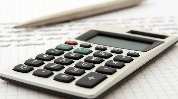 Real Estate vs Mutual Funds know here about which is the Better Investment Option