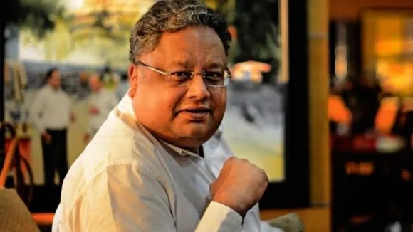Big Bull: 2022 में राकेश झुनझुनवाला पोर्टफोलियो की वैल्‍यू 8800 करोड़ बढ़ी, इन शेयरों ने 98% तक दिए रिटर्न
