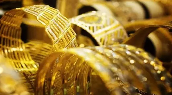 Gold jumps Rs 427; silver rallies Rs 710